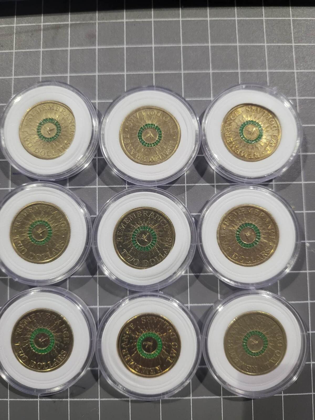 (NB) AUSTRALIAN TWO DOLLAR $2 COIN - 2014 GREEN DOVE CIRC LOW MINT with capsule