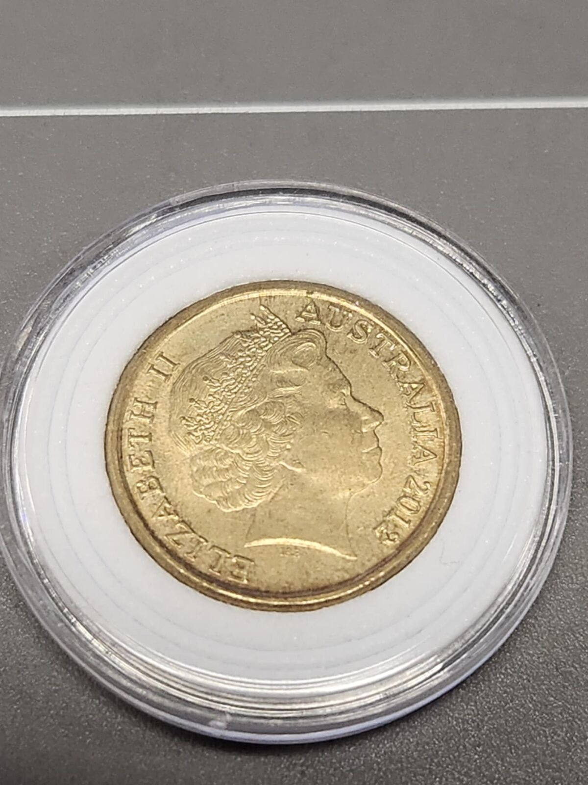UNC 2012 $2 AUSTRALIA REMEMBRANCE DAY RED POPPY COLOURED COIN- EX ROLL